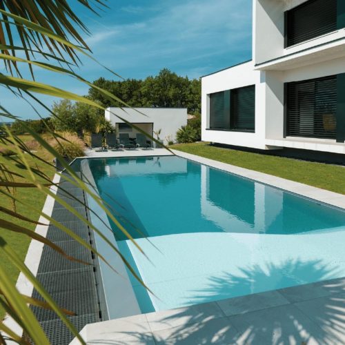 Piscine-a-debordement-avec-villa-moderne-Lunao-piscine