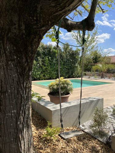 Piscine-et-balancoire-Lunao-piscine