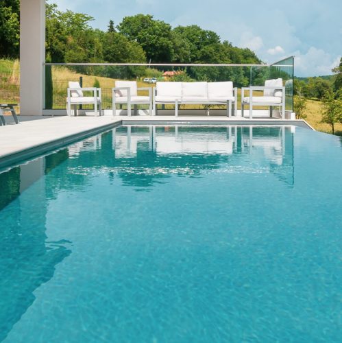 Piscine-et-garde-corps-en-verre-Lunao-piscine