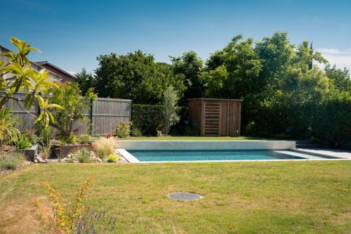 Piscine-et-local-technique-en-bois-Lunao-piscine-